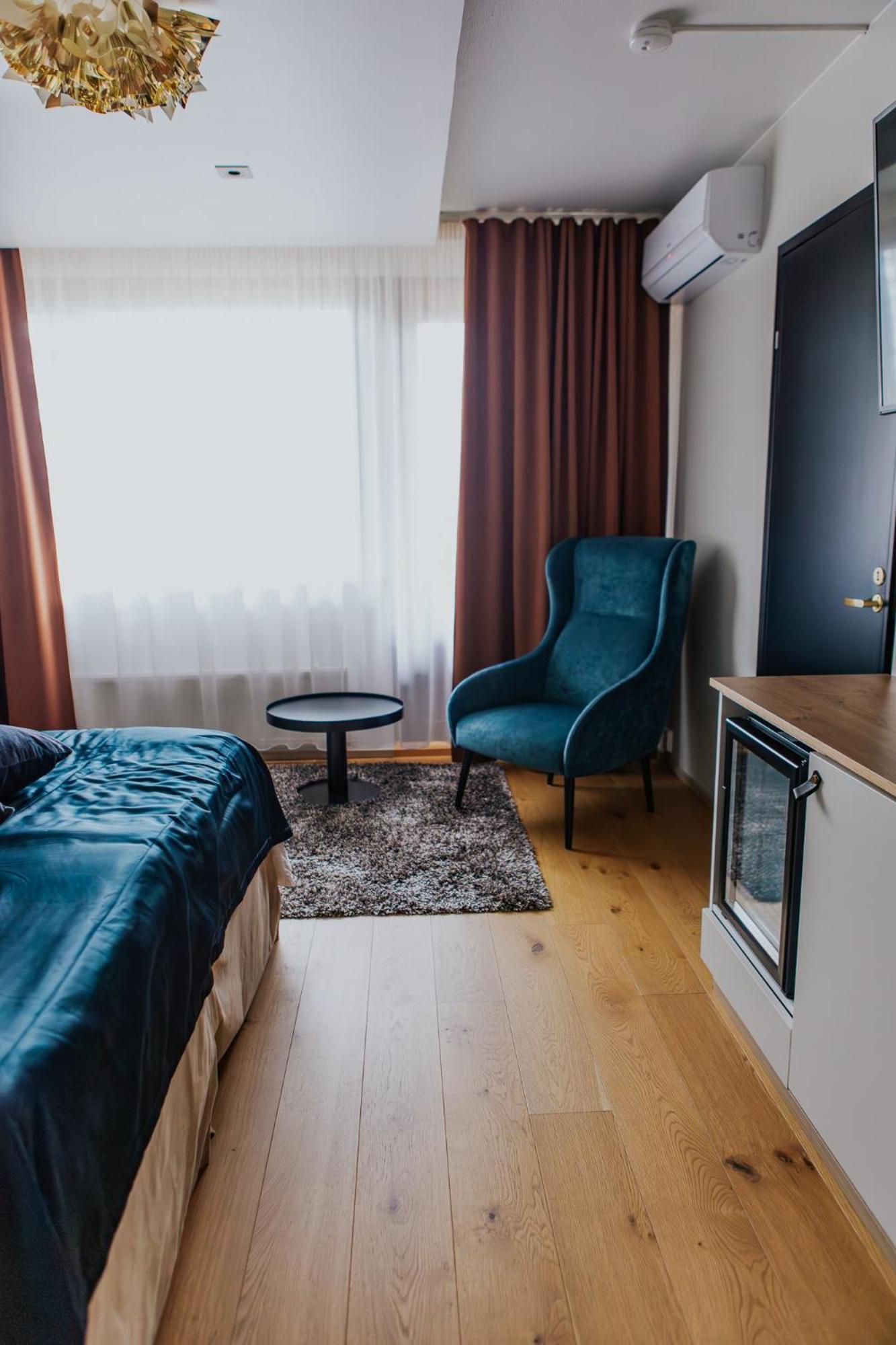 Hotel Fjalar Сало Екстериор снимка