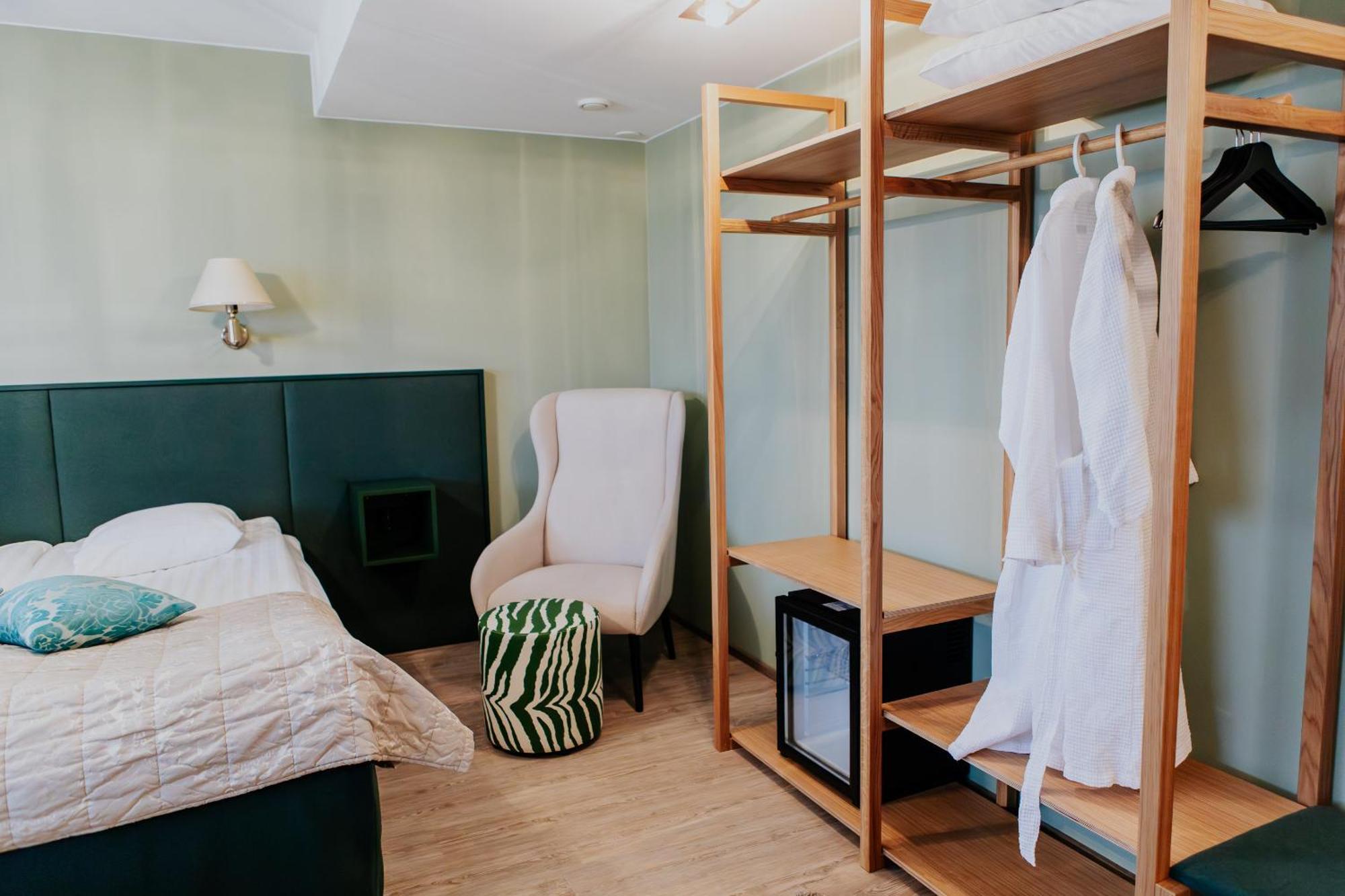 Hotel Fjalar Сало Екстериор снимка