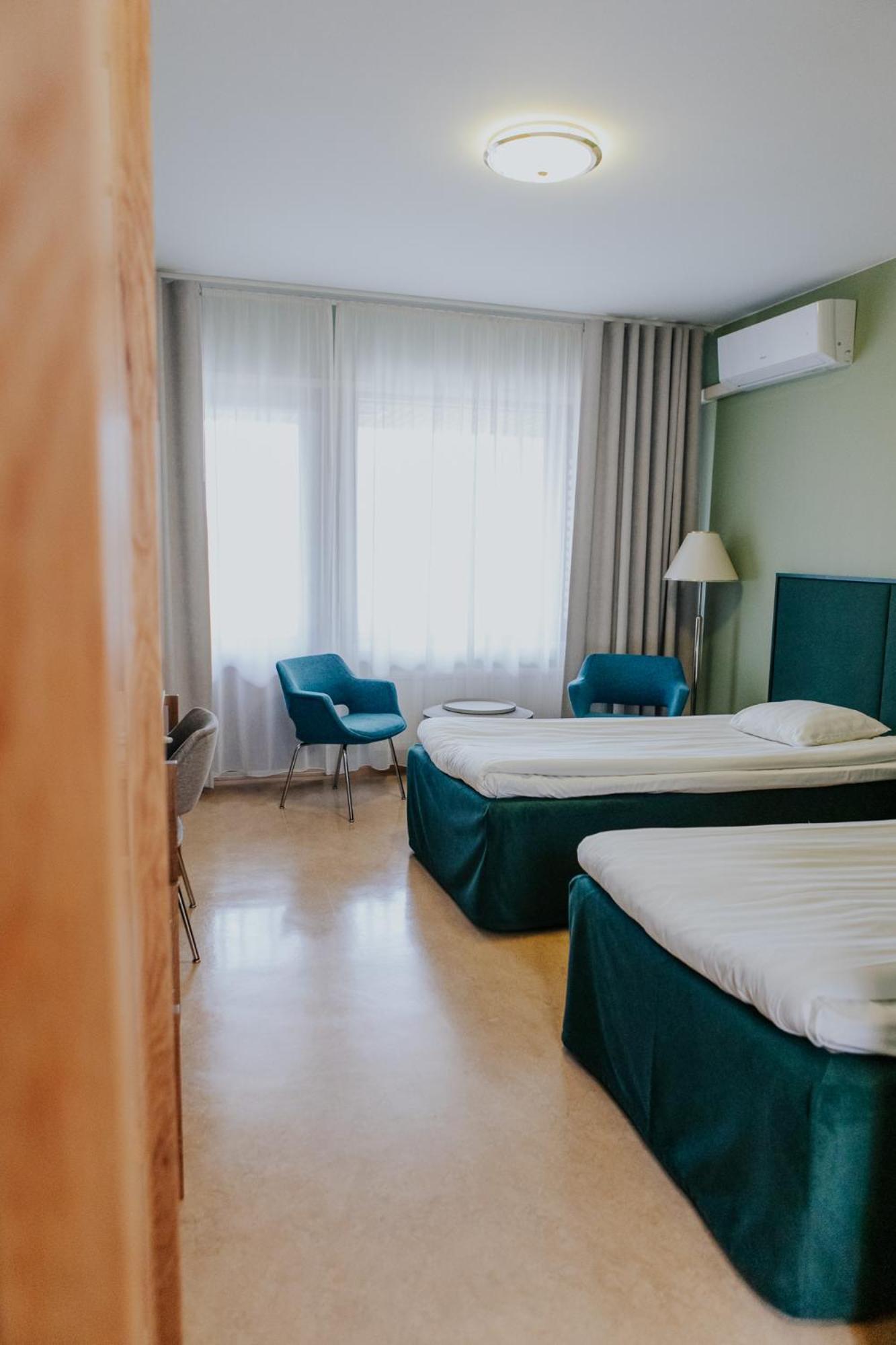Hotel Fjalar Сало Екстериор снимка
