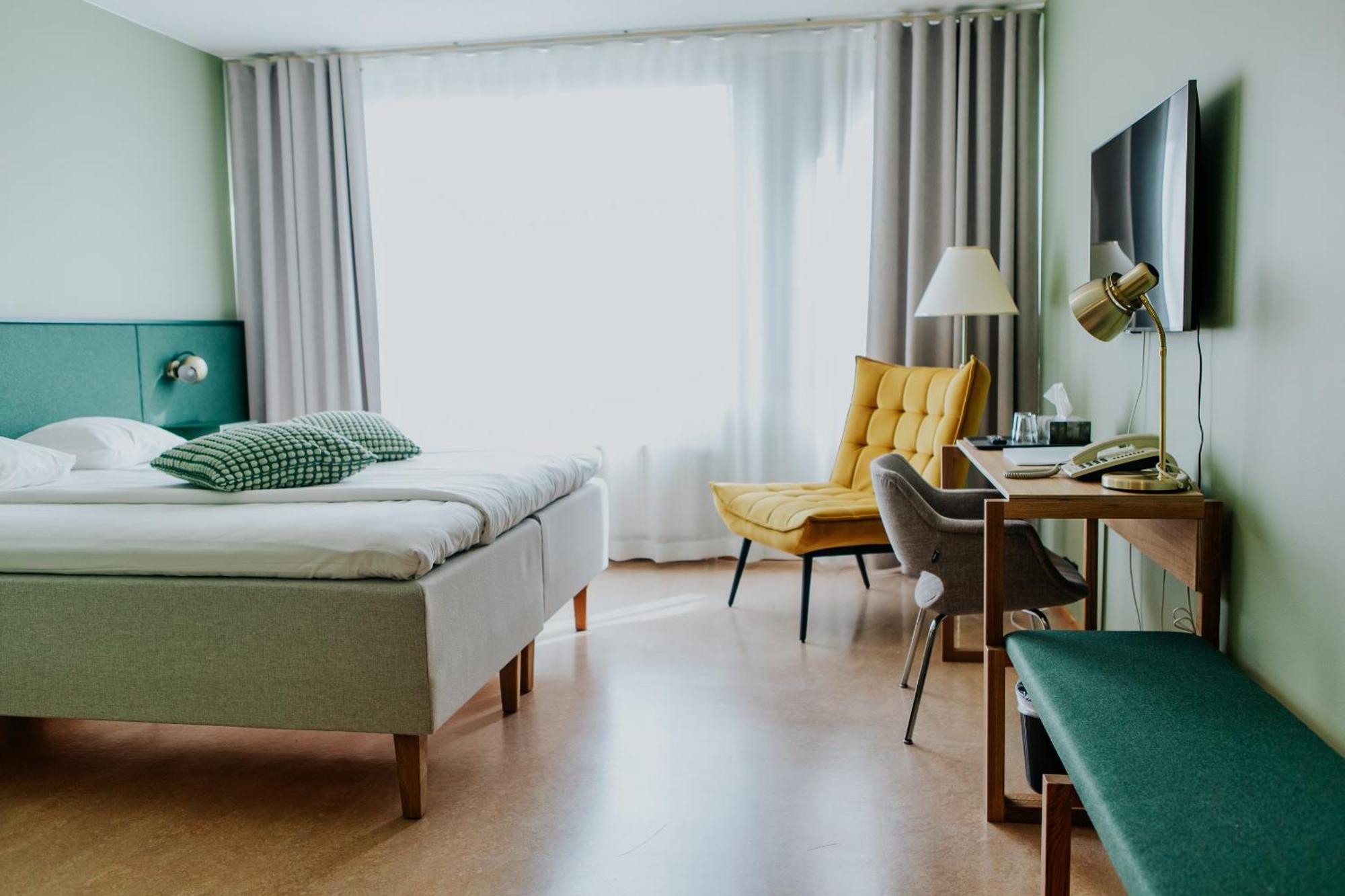 Hotel Fjalar Сало Екстериор снимка