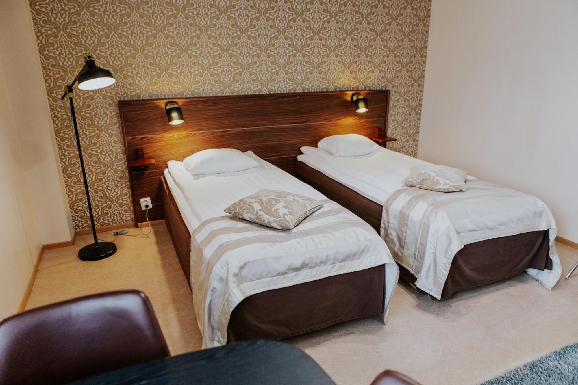 Hotel Fjalar Сало Екстериор снимка