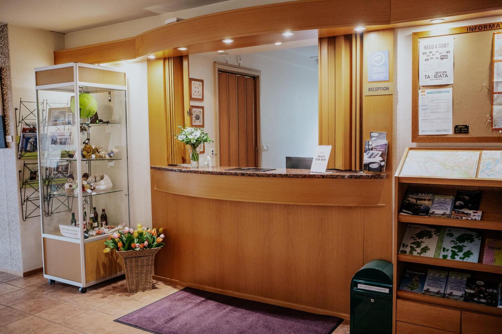 Hotel Fjalar Сало Екстериор снимка