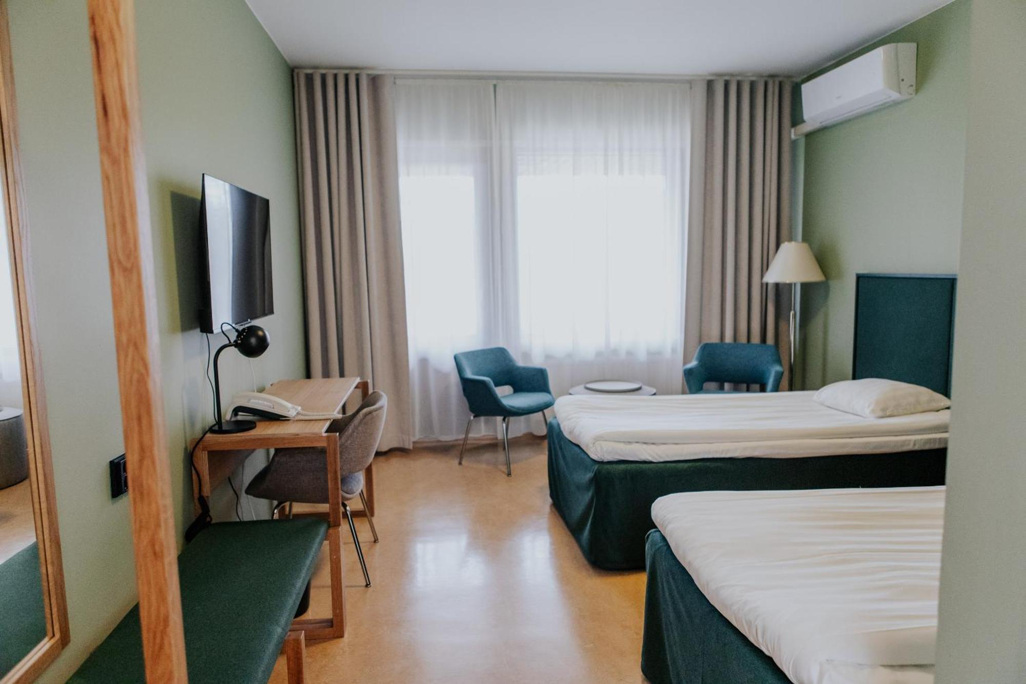 Hotel Fjalar Сало Екстериор снимка