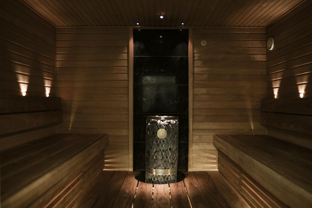 Hotel Fjalar Сало Екстериор снимка