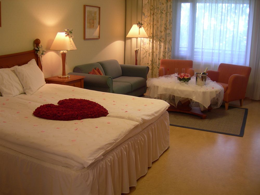 Hotel Fjalar Сало Екстериор снимка